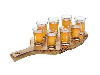 Houten plank met 8 borrelglaasjes
