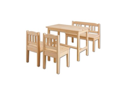 Houten tafel met stoelen