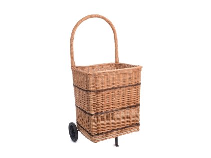 Rieten houtmand op wielen