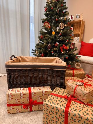 Kerst dat naar hout ruikt. ✨ Als je huis ruikt naar hout en vlechtwerk, wordt de magie van Kerst nog sterker. Bereid je...